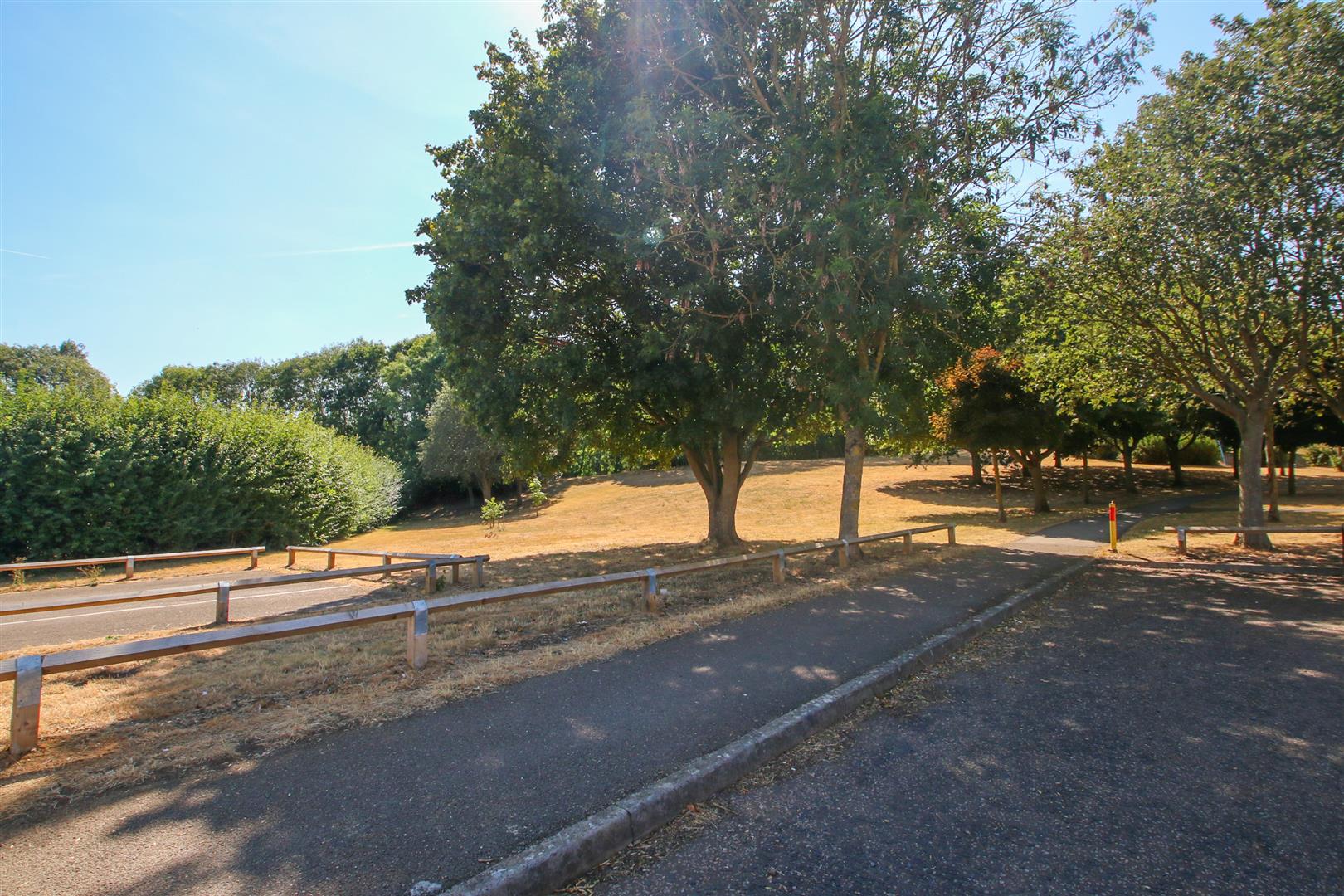 Burgess Gardens, Newport Pagnell